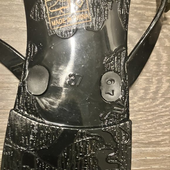 Black Bow Pyramid Stud Sandals - NWOT - Picture 5 of 6